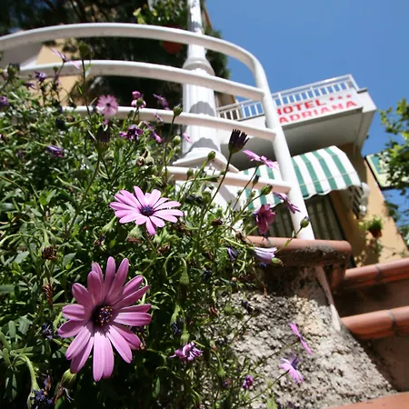 Adriana Szálloda Celle Ligure