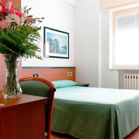 Hotel Adriana 3*