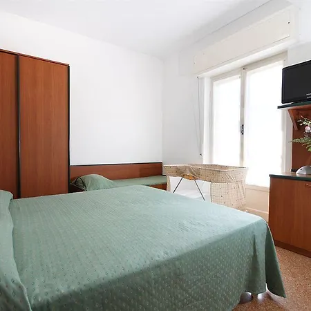 Hotel Adriana 3*