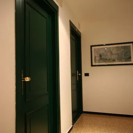 Adriana Hotel 3*