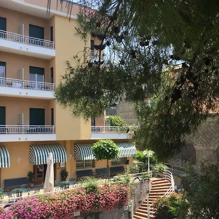 Hotel Adriana Celle Ligure