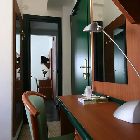 Hotel Adriana 3*