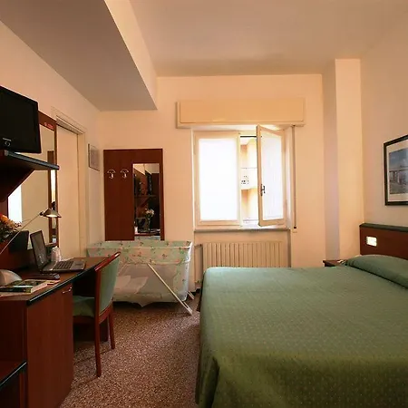 Adriana Hotel 3*